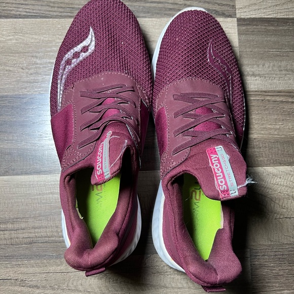 Saucony Stretch and Go Mens S40020-8 Size 9.5 Burgundy Maroon athletic shoes - Picture 4 of 6